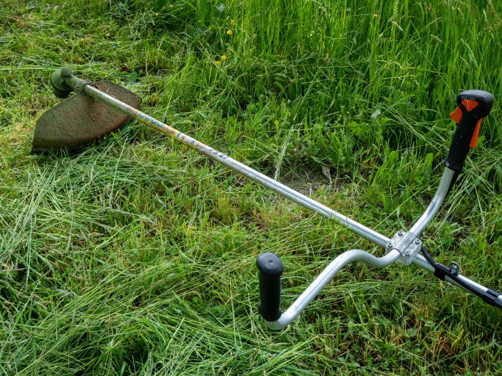 máy cắt cỏ bị sặc xăng